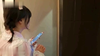 牛逼环卫老大爷休息期间操扫帚把