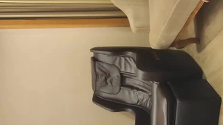北京嫩模瑤瑤的可愛閨蜜友情演出，見識什麼叫高潮潮噴，花園式的井噴觀賞！