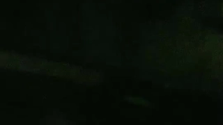 【她是薄情女王】，22岁眼镜妹，苗条粉嫩，跟小男友激情性爱，站着啪啪