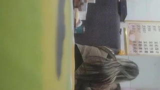 青少年偷偷房内做爱